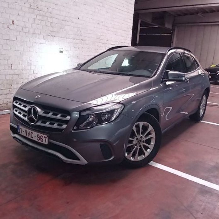 MERCEDES GLA 200D