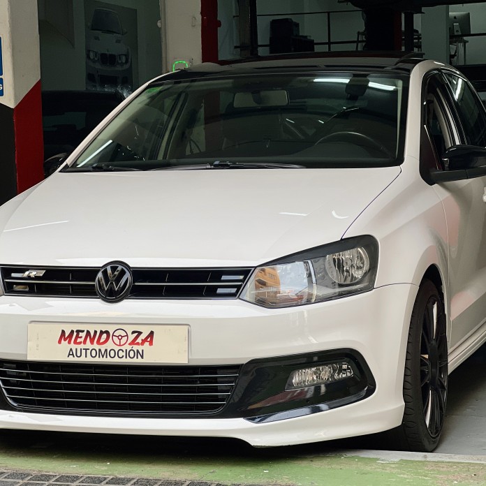 VOLKSWAGEN POLO R LINE